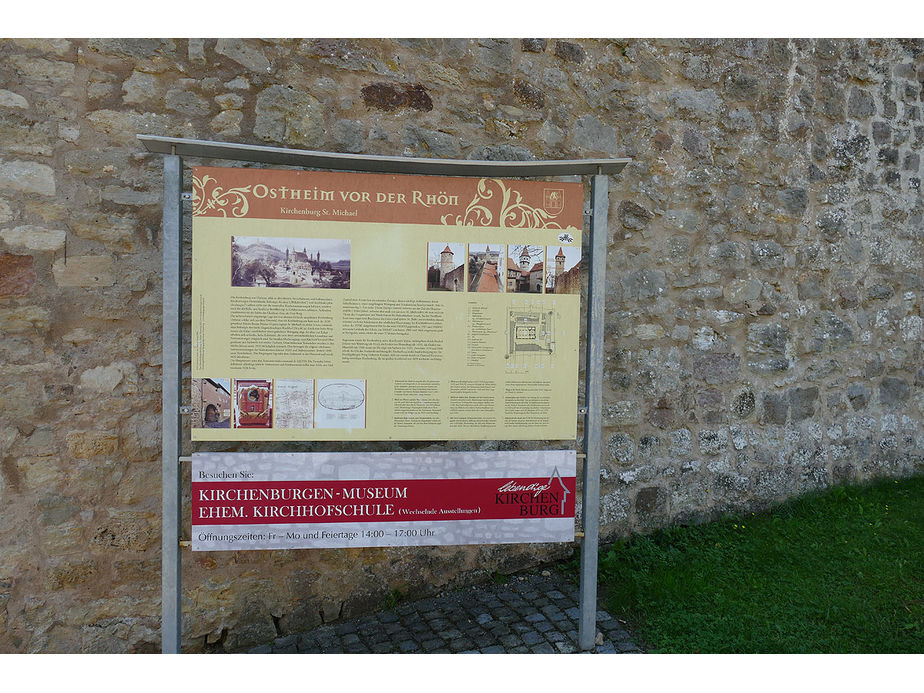 Sankt Crescentius on Tour in Ostheim und auf dem Kreuzberg (Foto: Karl-Franz Thiede)